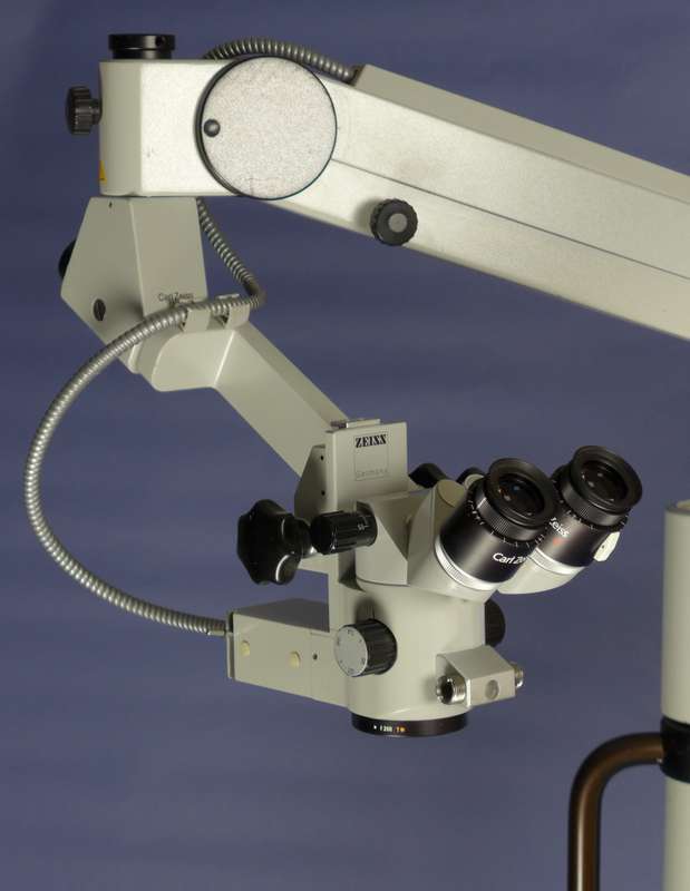 ZEISS OPMI 11 FC Spot SURGICAL MICROSCOPE on S21 FLOOR STAND