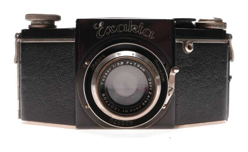 Exakta black medium format vintage camera Tessar 2.8 f=7.5cm Meyer 1:2.8/75mm
