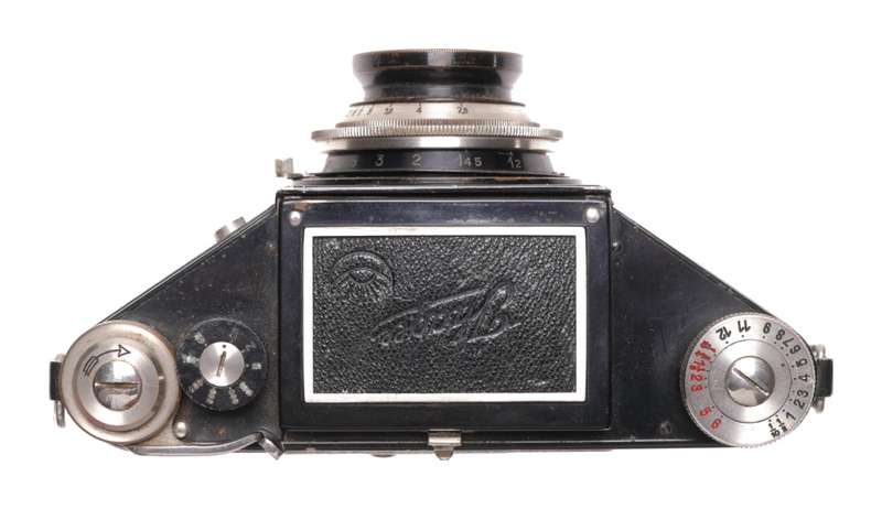 Exakta black medium format vintage camera Tessar 2.8 f=7.5cm Meyer 1:2.8/75mm