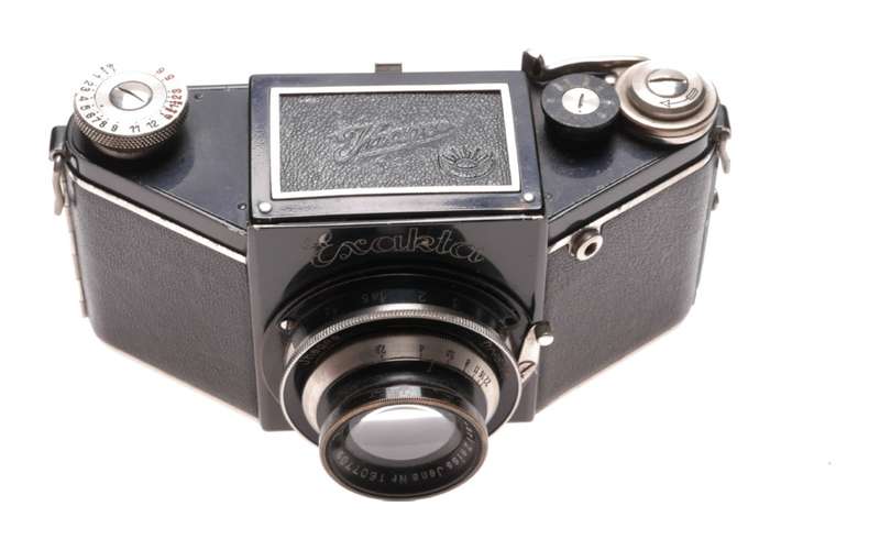 Exakta black medium format vintage camera Tessar 2.8 f=7.5cm Meyer 1:2.8/75mm