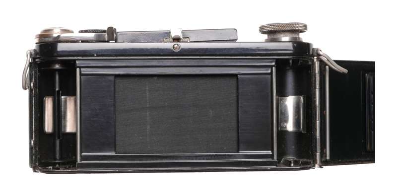 Exakta black medium format vintage camera Tessar 2.8 f=7.5cm Meyer 1:2.8/75mm