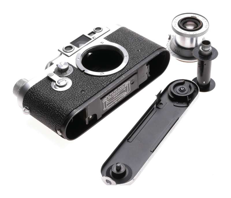 Leica IIIg camera with Elmar 3.5 f=5cm chrome coated lens 3.5/50mm Excellent