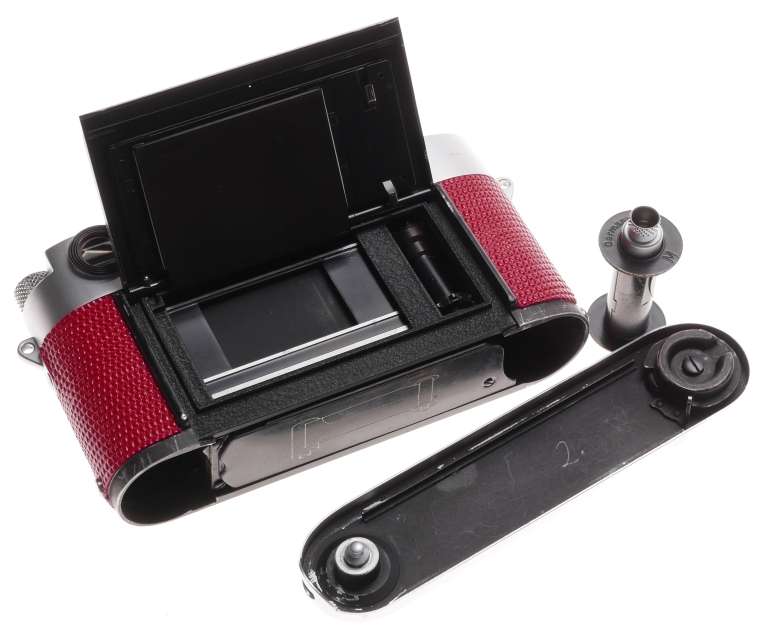 Leica M3 Just Serviced Rangefinder 35mm film camera body re skinned Red #952824