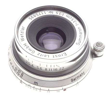 Mint- f3.5 Summaron coated lens f=3.5cm with hood and Leica caps 3.5/35mm wide