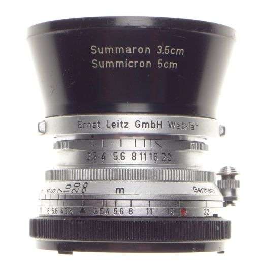 Mint- f3.5 Summaron coated lens f=3.5cm with hood and Leica caps 3.5/35mm wide