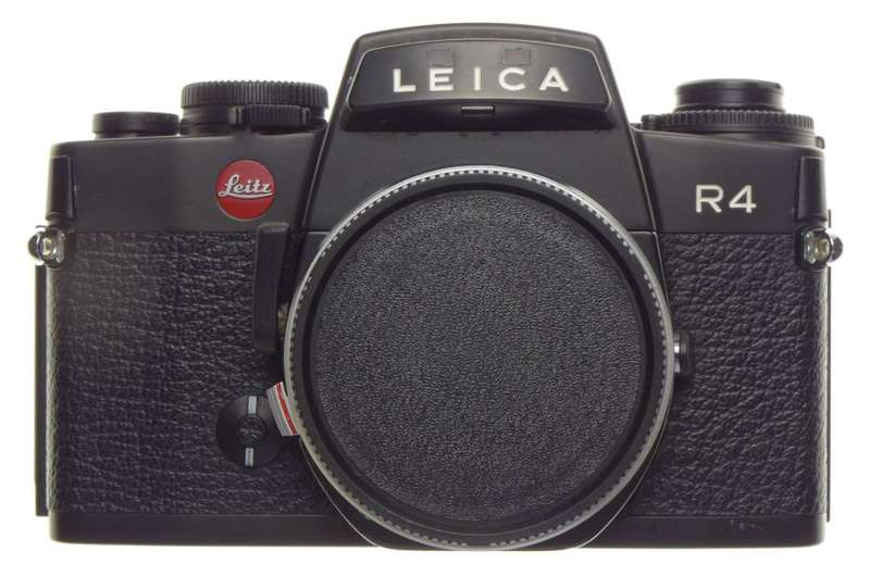R4 Leica Black 35mm film Classic camera SLR pristine body with shell cased cap