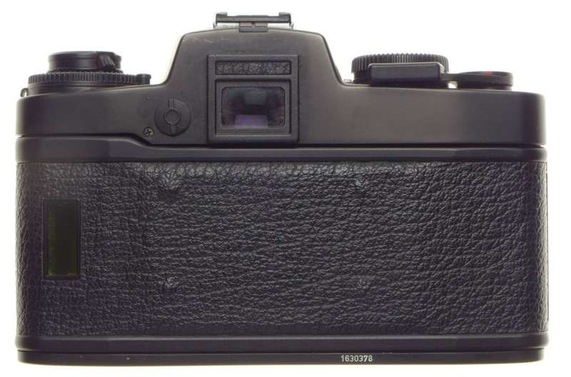 R4 Leica Black 35mm film Classic camera SLR pristine body with shell cased cap