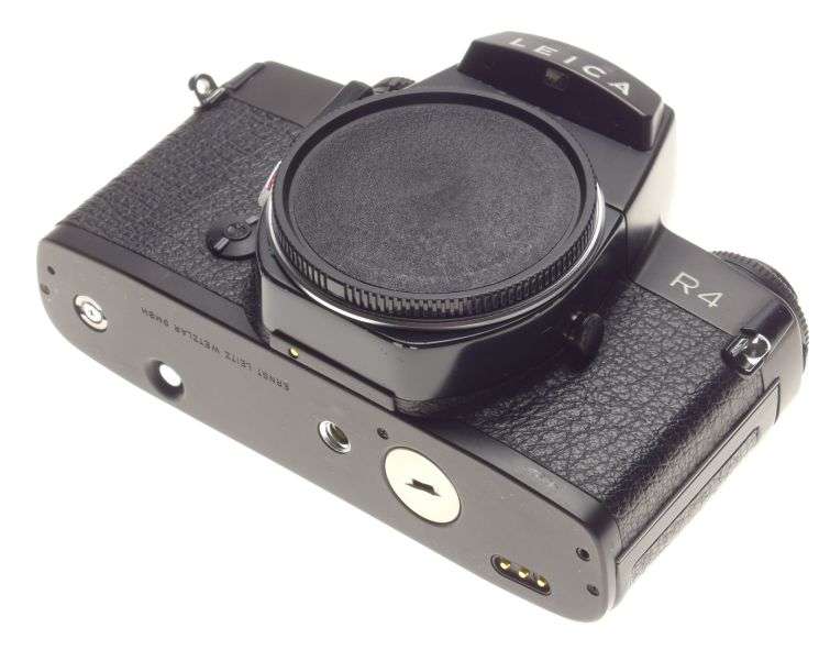 R4 Leica Black 35mm film Classic camera SLR pristine body with shell cased cap