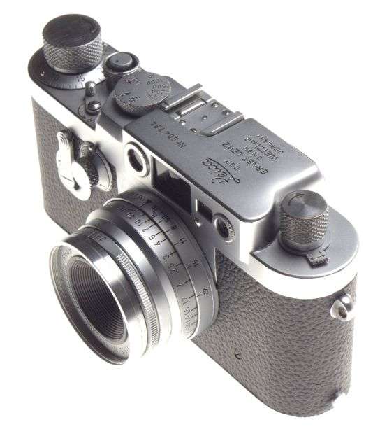 IIIG Leica Chrome 3g Camera with SUMMARON 3.5/3.5cm Compact lens f=35mm