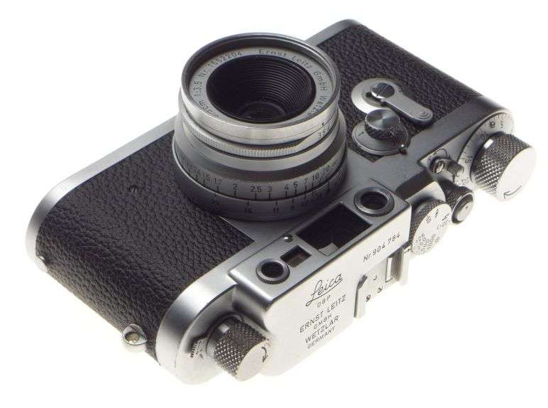 IIIG Leica Chrome 3g Camera with SUMMARON 3.5/3.5cm Compact lens f=35mm