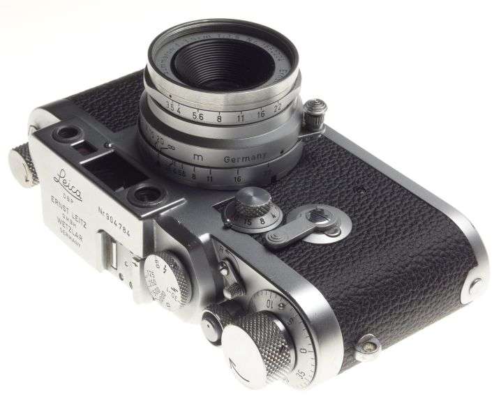 IIIG Leica Chrome 3g Camera with SUMMARON 3.5/3.5cm Compact lens f=35mm