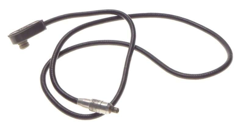 Black Original Leitz Flash sync cable plug-in typ LEICA sychronization adapter