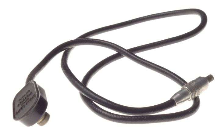 Black Original Leitz Flash sync cable plug-in typ LEICA sychronization adapter