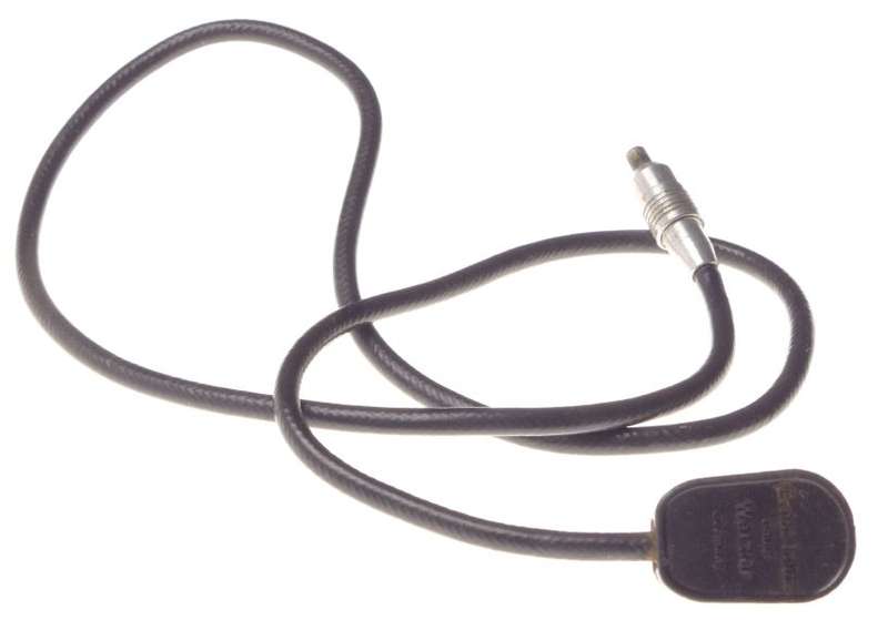 Black Original Leitz Flash sync cable plug-in typ LEICA sychronization adapter