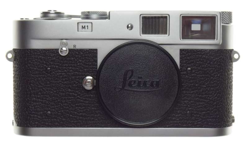 Body M1 chrome Leica M rangefinder camera 35mm film body lightly used rare Leitz