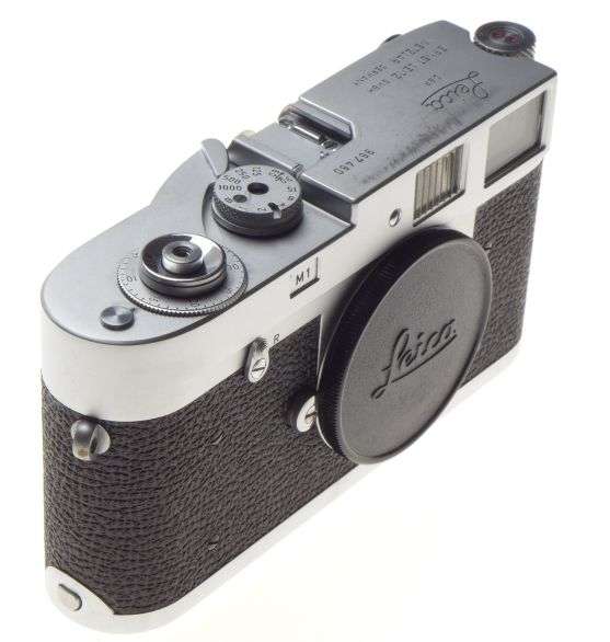 Body M1 chrome Leica M rangefinder camera 35mm film body lightly used rare Leitz