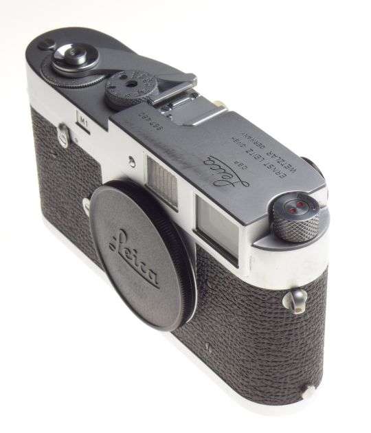 Body M1 chrome Leica M rangefinder camera 35mm film body lightly used rare Leitz