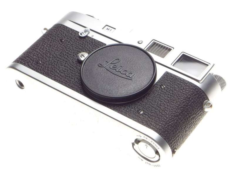 Body M1 chrome Leica M rangefinder camera 35mm film body lightly used rare Leitz
