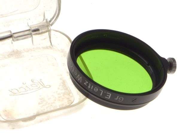 LEICA rangefinder camera lens filter Gr. E. Leitz black rim Green filter in case