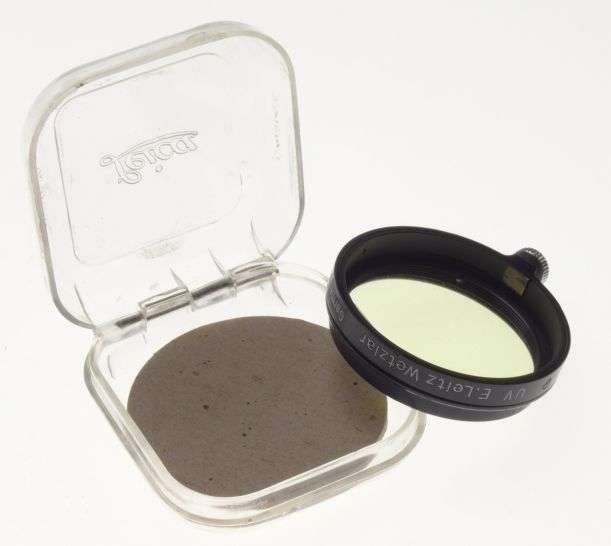 LEICA rangefinder camera lens filter black rim snap on Hell GElb Yellow light