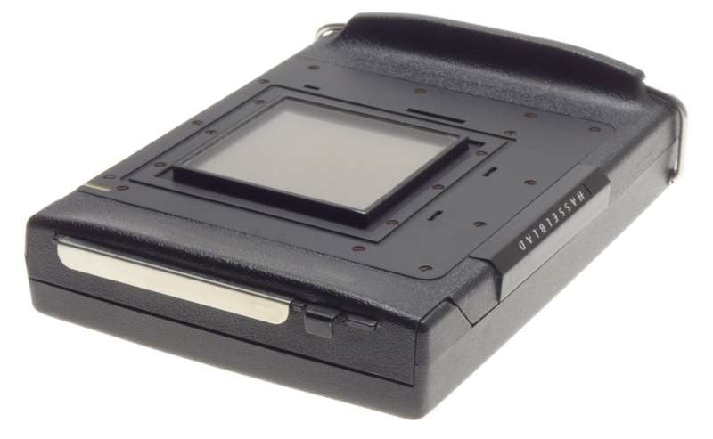 HASSELBLAD 500 C/M POLAROID CAMERA FILM BACK FITS 501, 503 MINT CONDITION USED