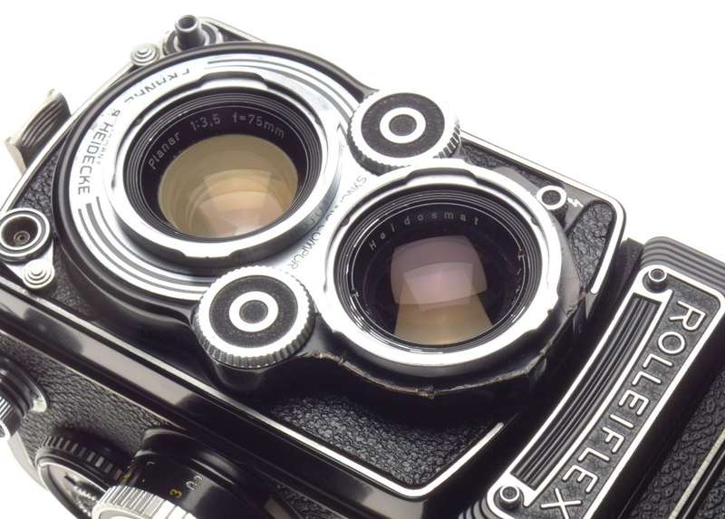 TLR Rolleiflex 3,5F Zeiss Planar 3.5/75mm coated lens 120 film camera with hood