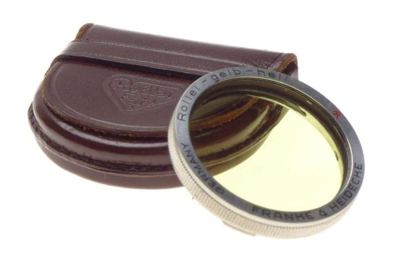 Rolleiflex Rollei-Gelb-Hell Yellow Filter in little brown leather case fits TLR