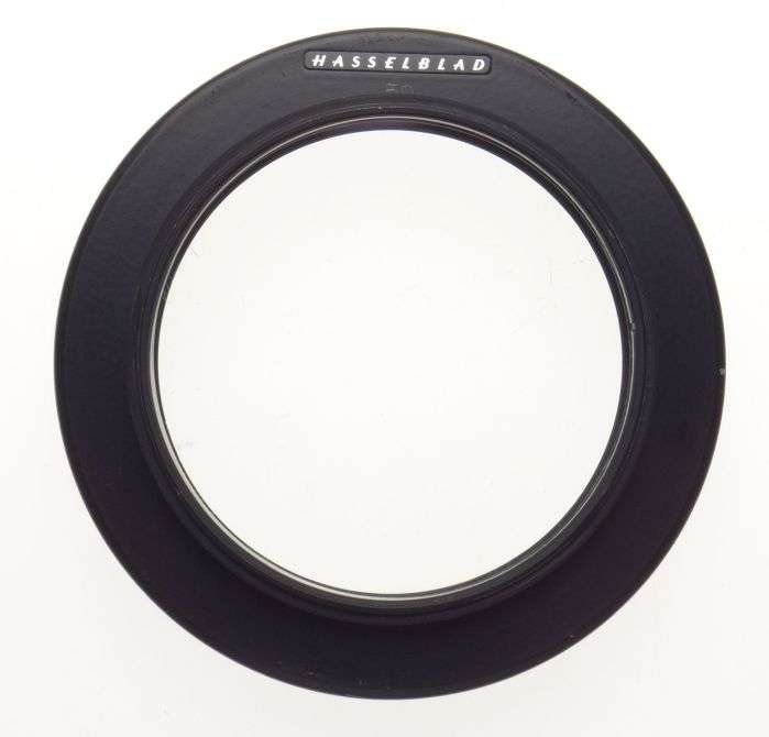 Hasselblad 50 wide Angle camera Distagon lens hood shade good condition filter