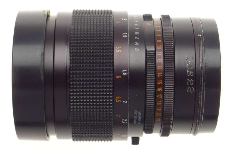 Zeiss Hasselblad Sonnar 4/150 T black medium format V series camera lens f=150mm