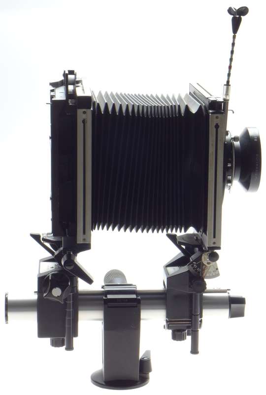 SINAR F Black camera 4x5 body Chrome Rail SYMMAR-S 1:5.6/210mm Schneider lens MC