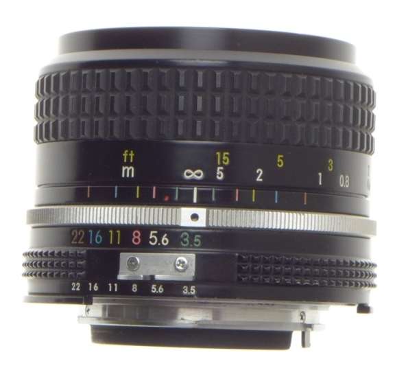 NIKON-AI 1:3.5 f=28mm VINTAGE SLR 35mm FILM CAMERA LENS 3.5/28 NIKKOR CLEAN CAPS
