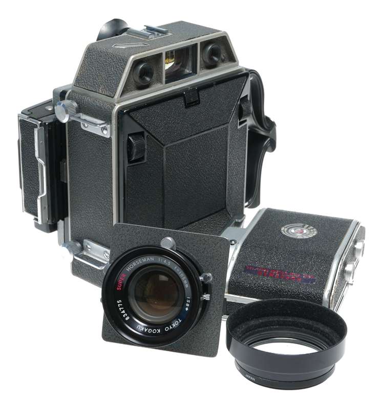 Horseman wide angle folding field rangefinder camera 4.5 f=105 mm backs set