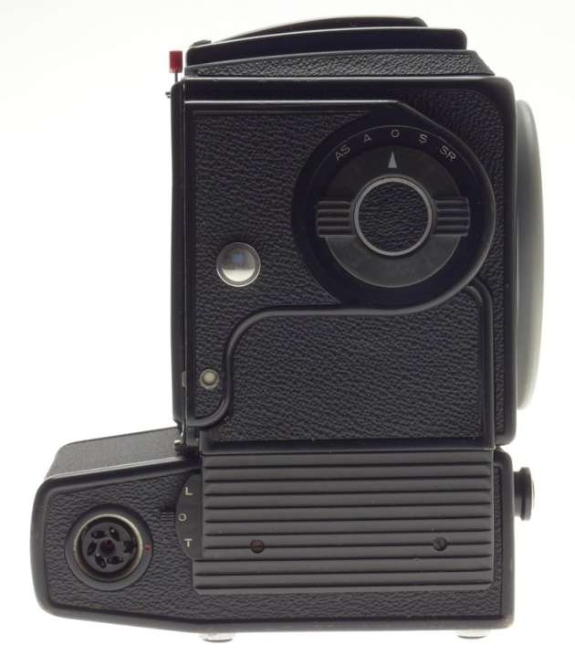 HASSELBLAD 500 EL/M CAMERA BODY WITH WAIST LEVEL FINDER BATTERY CONVERSION DONE