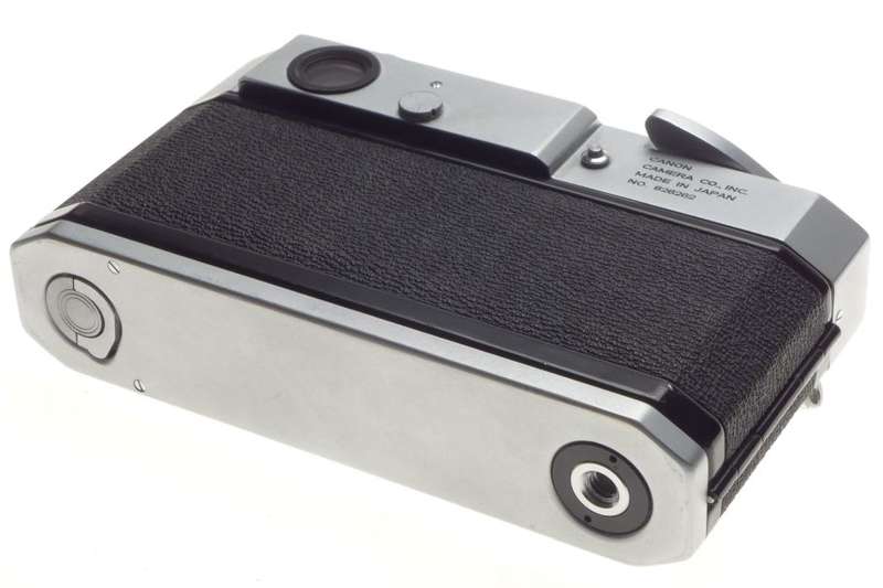 CANON Model 7 rangefinder chrome 35mm camera body only ready for 0.95/50mm lens