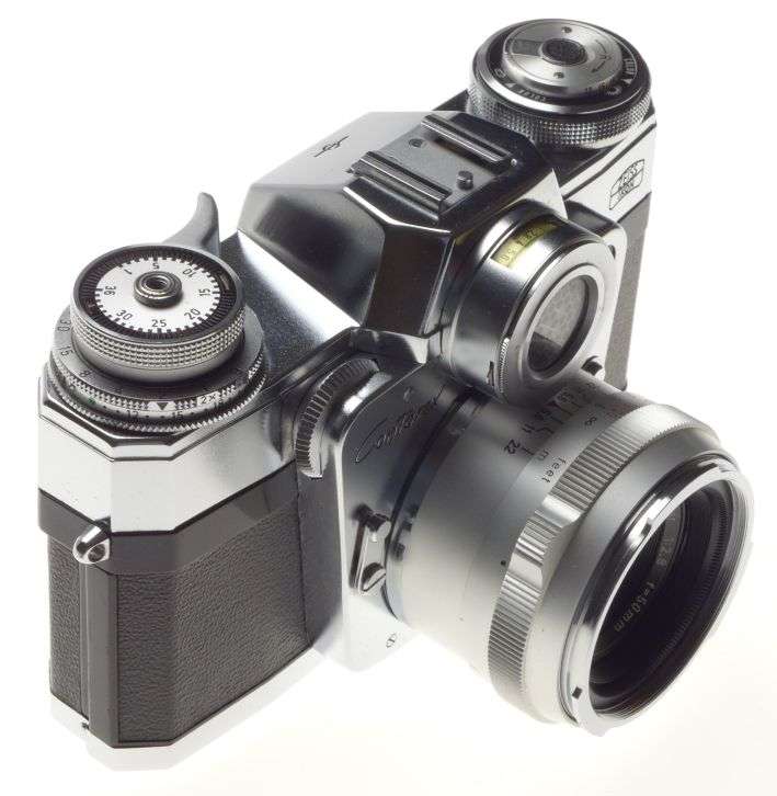ZEISS CONTAREX Bullseye SLR 35mm chrome film camera Tessar 1:2.8/50mm lens cased