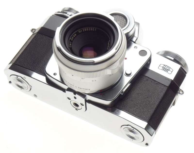 ZEISS CONTAREX Bullseye SLR 35mm chrome film camera Tessar 1:2.8/50mm lens cased