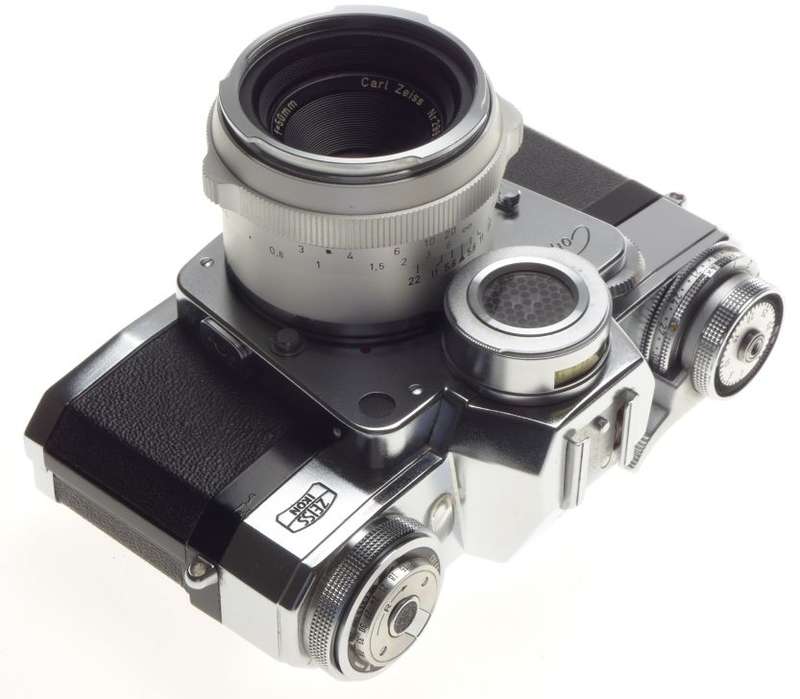 ZEISS CONTAREX Bullseye SLR 35mm chrome film camera Tessar 1:2.8/50mm lens cased