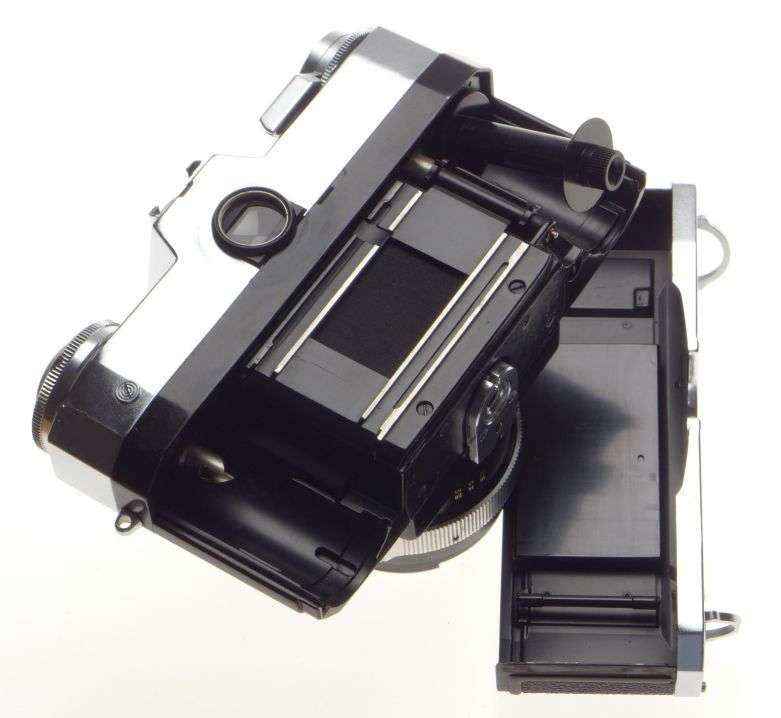 ZEISS CONTAREX Super SLR 35mm chrome film camera Planar 1:2/50mm lens case strap