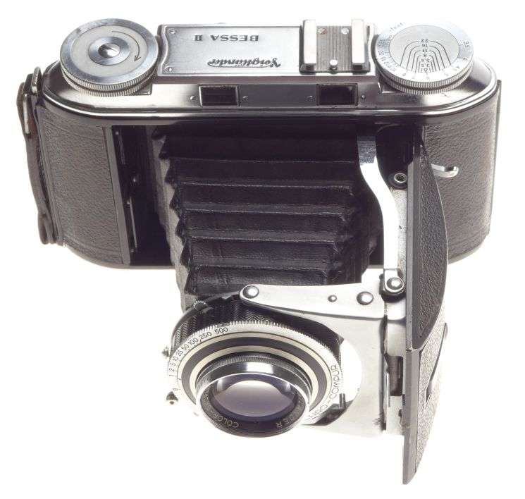 VOIGTLANDER BESSA II Camera Color-Skopar3.5/10.5cm Lens f=105mm Compur