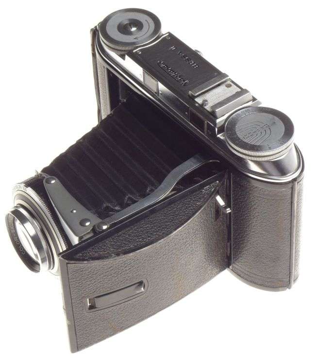 VOIGTLANDER BESSA II Camera Color-Skopar3.5/10.5cm Lens f=105mm Compur