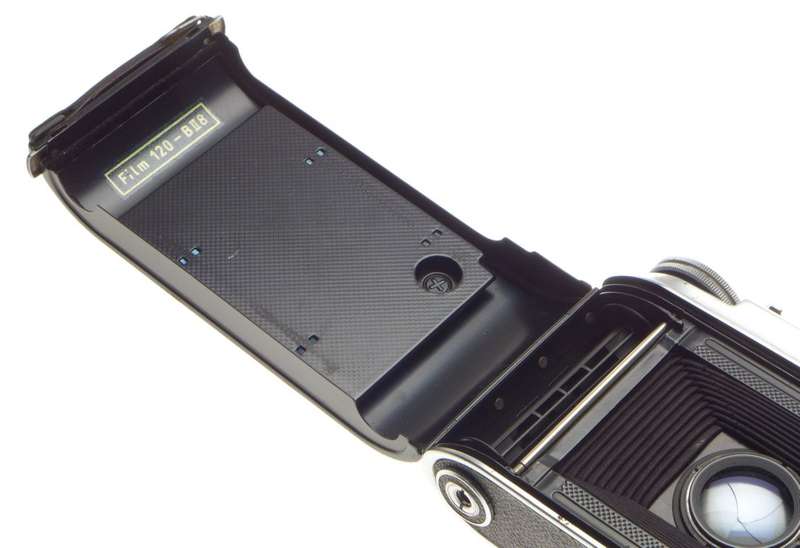 VOIGTLANDER BESSA II Camera Color-Skopar3.5/10.5cm Lens f=105mm Compur