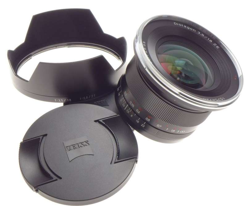Carl Zeiss 3.5/18mm DISTAGON T* ZE f=18mm wide angle lens new hood caps mint box