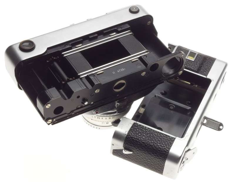 VOIGTLANDER Vitessa T Color-Skopar 1:2.8/50mm lens 35mm film vintage camera case