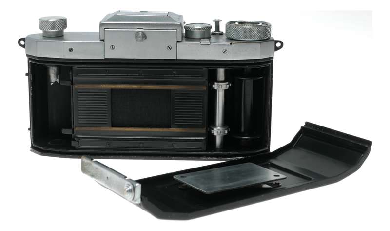 Praktiflex SLR camera Anastigmat Victa 1:2.9 f=5cm lens rare version