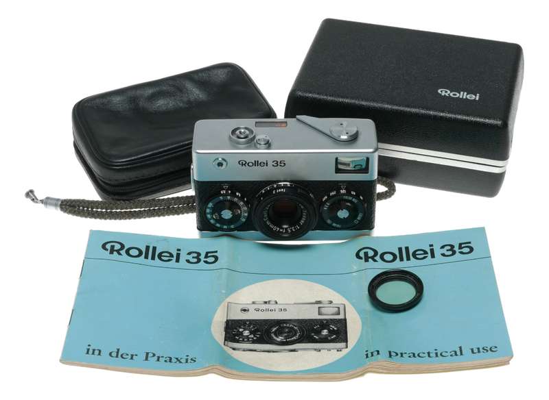 Rollei 35 compact film camera Zeiss Tessar 1:3.5 f=40mm lens set