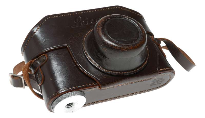 Leitz Wetzlar RF vintage original leather camera case with neck strap
