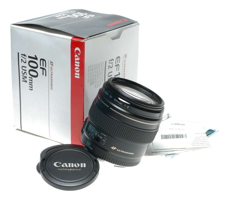Canon EF 100mm f/2 USM fast lens boxed Ultrasonic Portrait