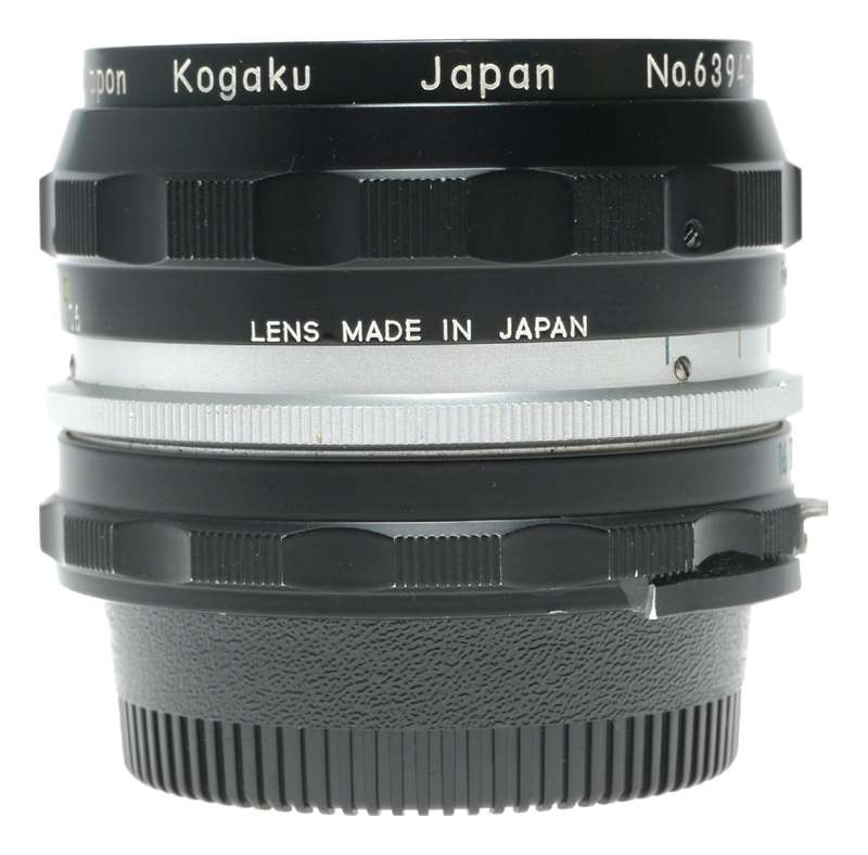 Nikkor-H f=28mm auto 1:3.5 f=2.8cm Nippon 35mm slr lens caps Box