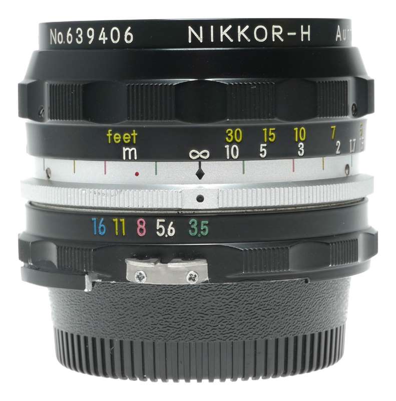 Nikkor-H f=28mm auto 1:3.5 f=2.8cm Nippon 35mm slr lens caps Box