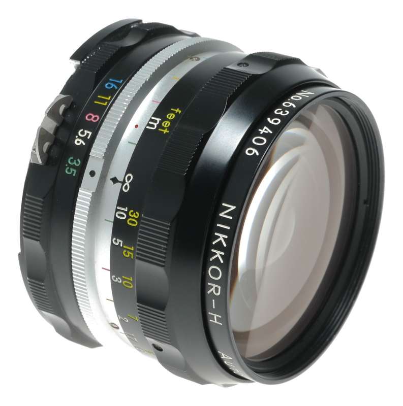Nikkor-H f=28mm auto 1:3.5 f=2.8cm Nippon 35mm slr lens caps Box